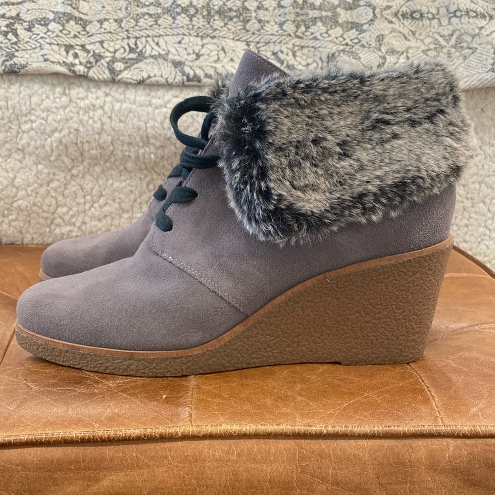 Cole Haan Women's Wedge Waterproof Suede Gray /Faux Fur Boot, size 9